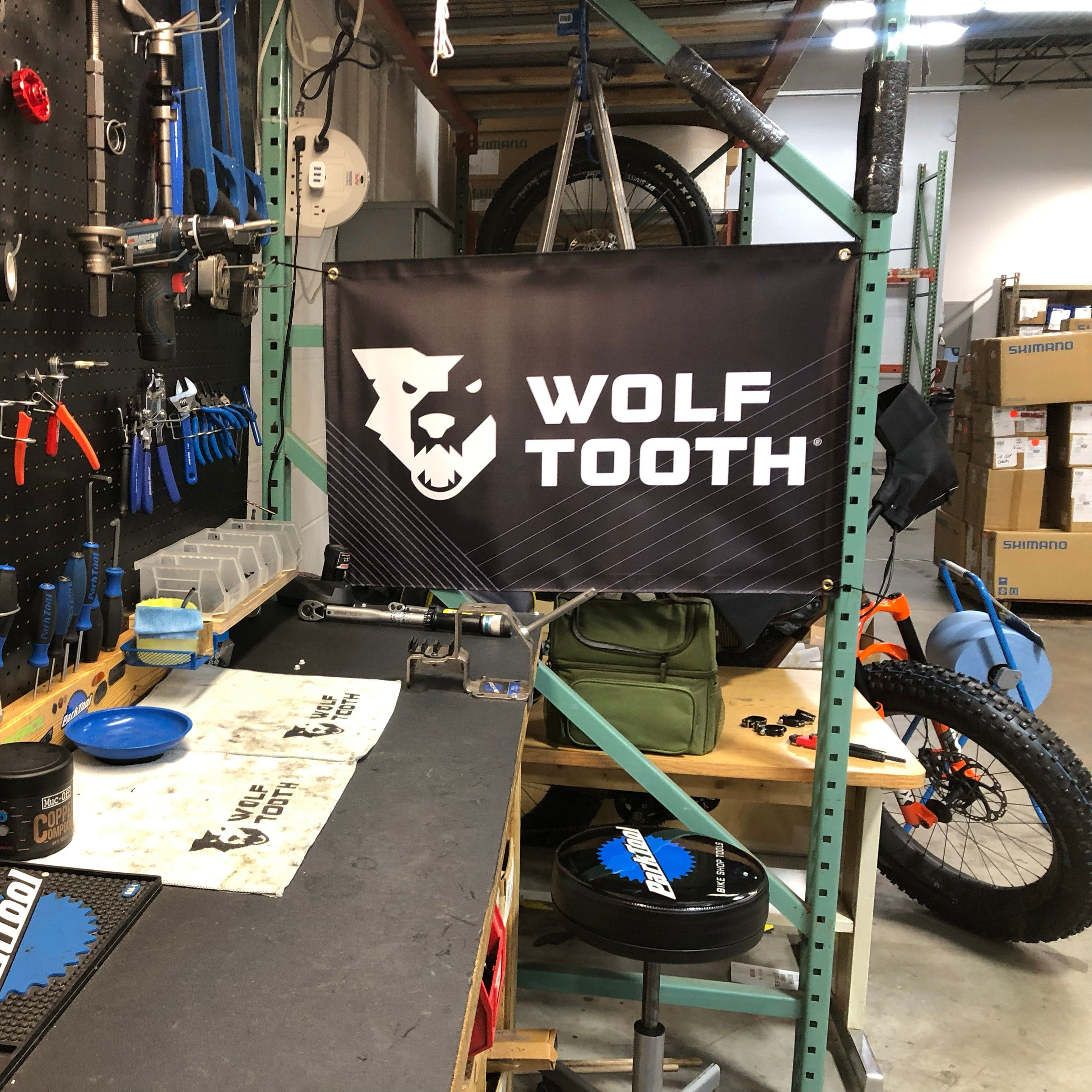 3'x2' Wolf Tooth Logo Banner